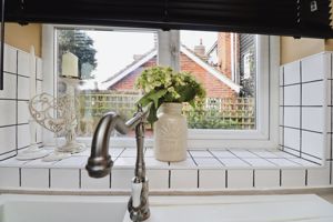 HIGH STREET- click for photo gallery